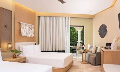 TROPICAL VIEW KING OR DOUBLE