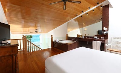 JUNIOR SEA-VIEW DUPLEX SUITE
