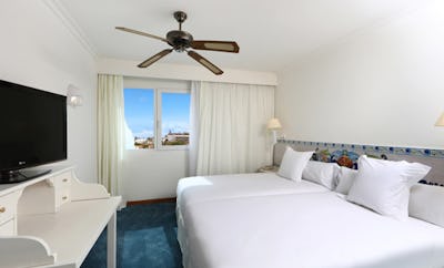 SEA-VIEW PRIVATE POOL SUPERIOR SUITE