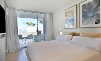 SEA-VIEW TERRACE SUITE