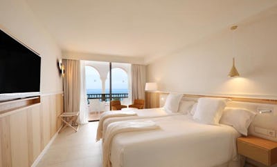 PRIORITY LOCATION SEA-VIEW SUPERIOR DOUBLE