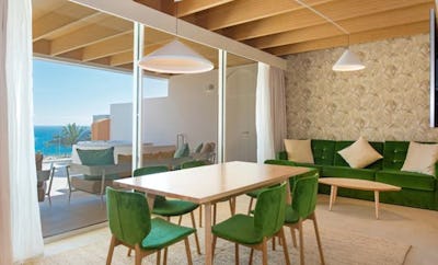 SEA-VIEW PRESIDENTIAL SUITE