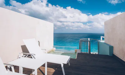 Junior Suite Ocean Front Roof Top