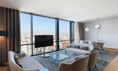 MARQUÉS DE POMBAL SUITE