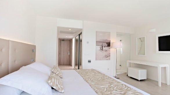 iberostar-waves-cala-millor-majorca-double_11471