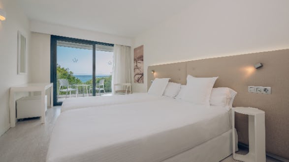 iberostar-waves-cala-millor-majorca-garden-view-double_11471