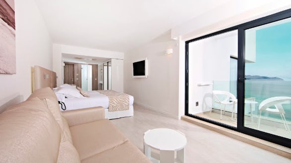 iberostar-waves-cala-millor-majorca-superior-side-sea-view-double_11471