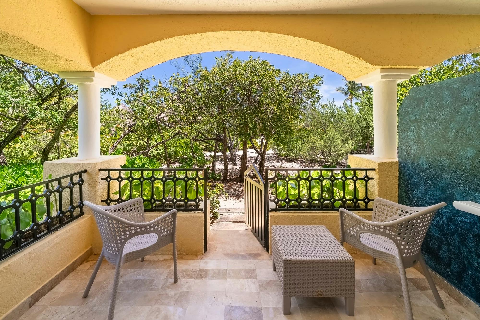 iberostar-waves-paraiso-beach-mexico-junior-suite-beach-access_11091