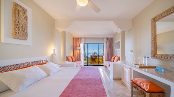 Junior Suite Ocean Front Beach Access