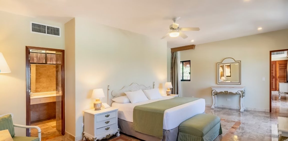 Two-Bedroom Penthouse Suite Ocean Front