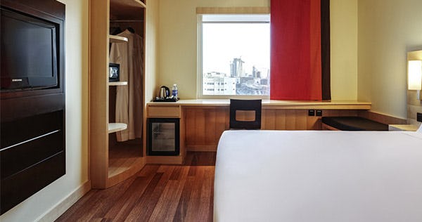 ibis-riyadh-olaya-street-room-with-one-double-bed-equipped-with-the-new-bedding_11589