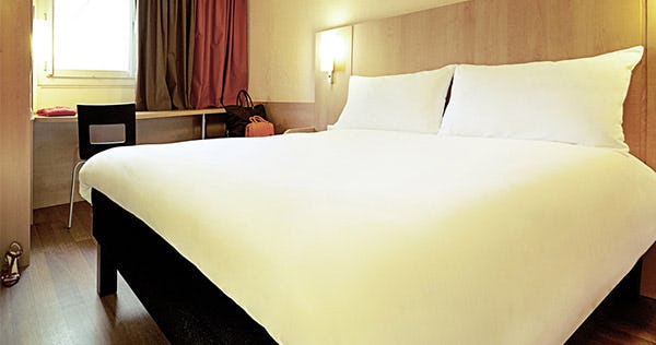 ibis-riyadh-olaya-street-room-with-two-single-bed-equipped-with-the-new-bedding_11589