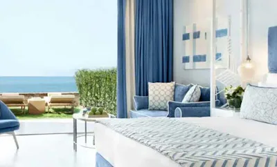 JUNIOR SUITE WITH PRIVATE GARDEN