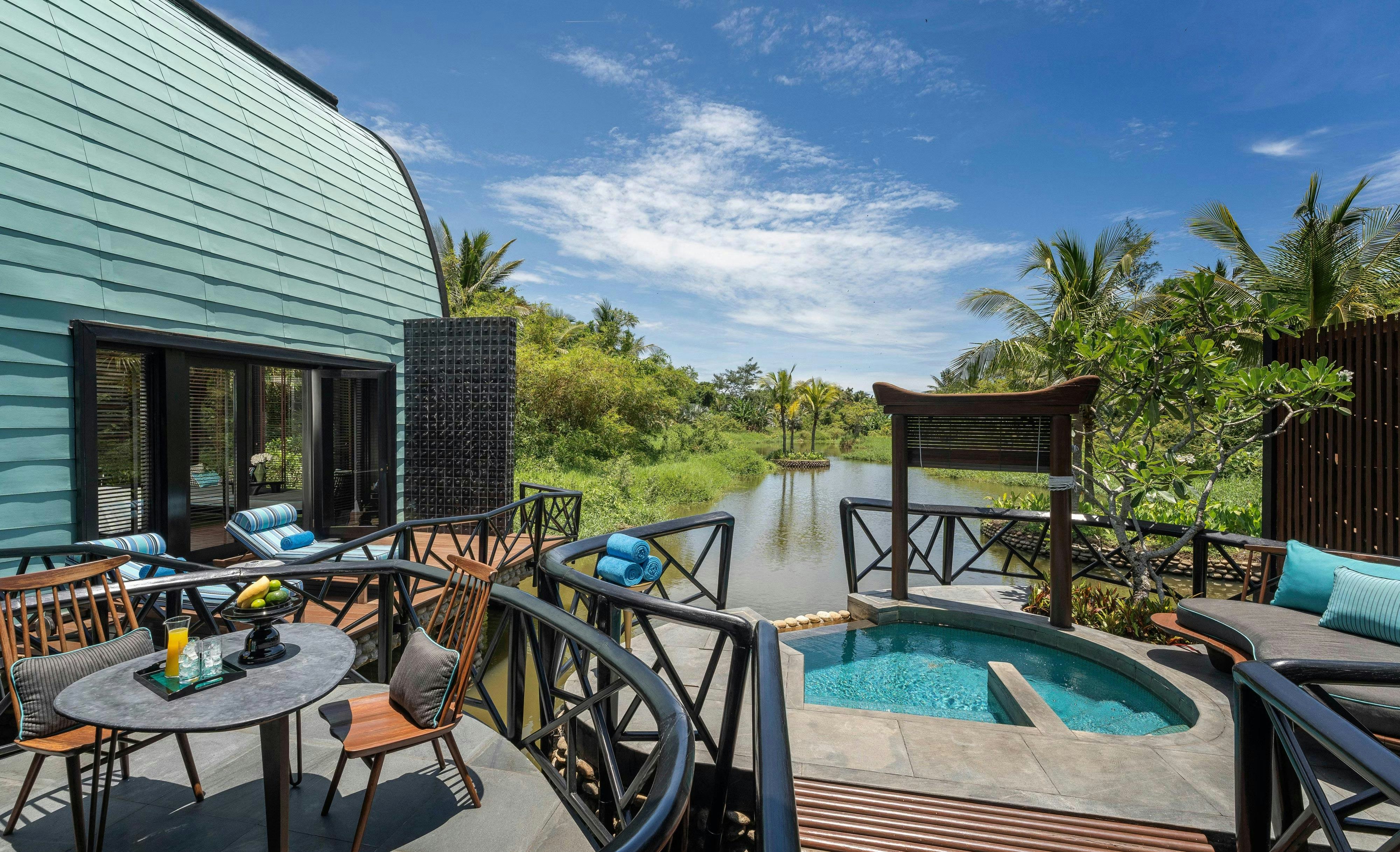 intercontinental-danang-sun-peninsula-resort-danang-vietnam-1-bedroom-spa-lagoon-villa_4920