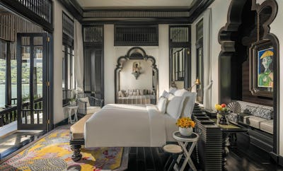 2 Bedroom Royal Residence By The Sea