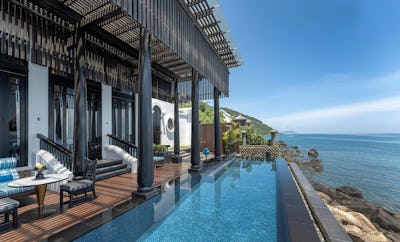 2 Bedroom Seaside Villa On The Rocks