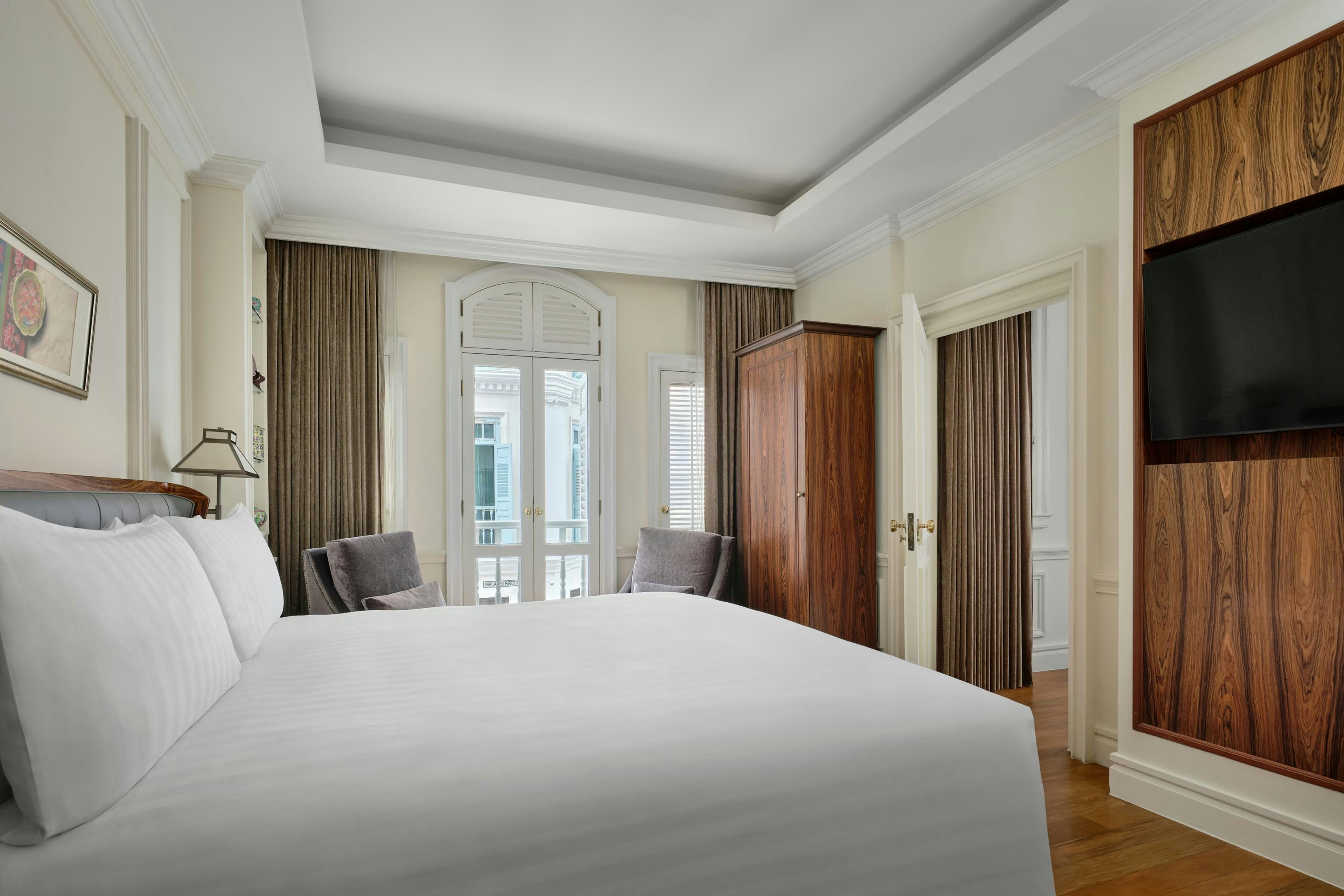 intercontinental-hotel-singapore-heritage-suite-with-outdoor-porch-01_415