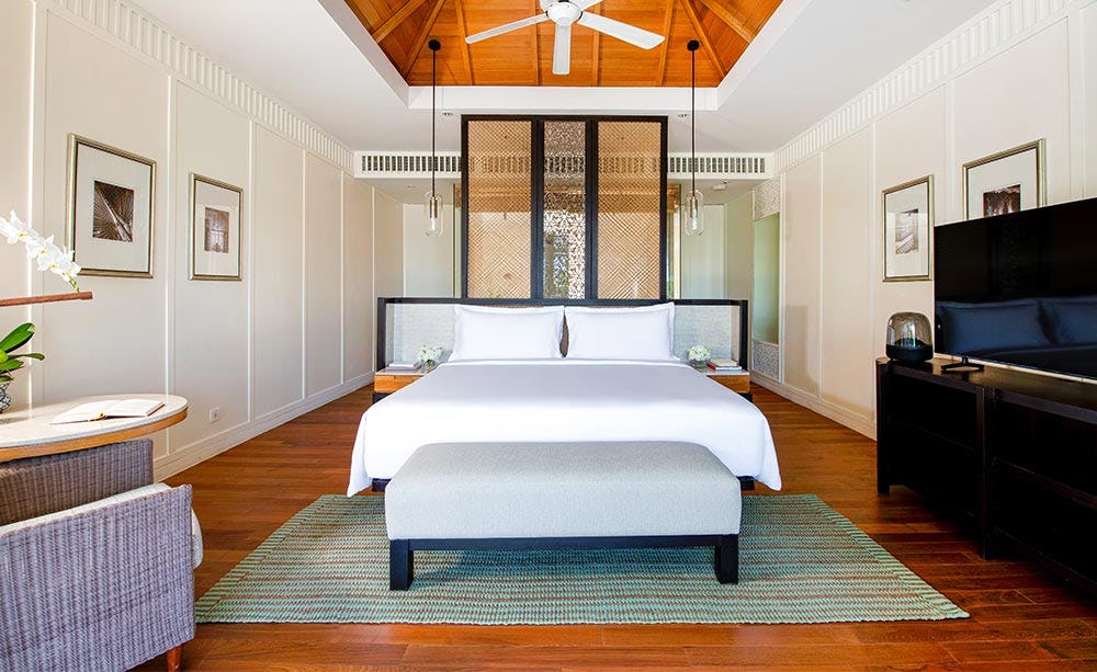 intercontinental-hua-hin-resort-by-ihg-1-bedroom-suite-pool-view-club-lounge-access-01_13673