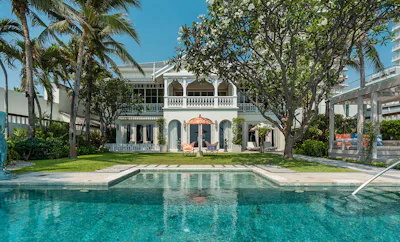 3 BEDROOM LA RESIDENCE