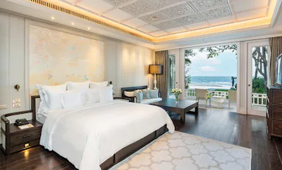 3 BEDROOM LA RESIDENCE