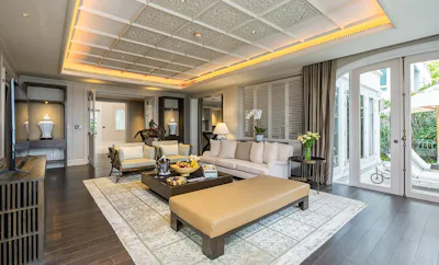 3 BEDROOM LA RESIDENCE