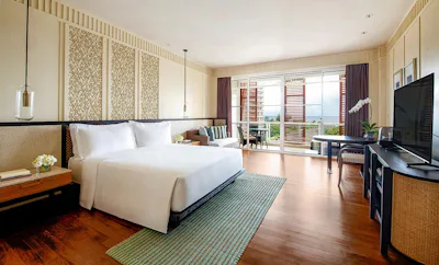 PREMIUM OCEAN VIEW CLUB LOUNGE ACCESS