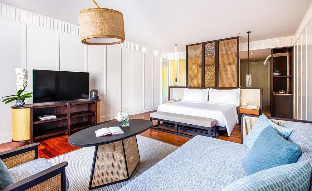 intercontinental-hua-hin-resort-by-ihg-private-pool-suite-club-lounge-access-01_13673