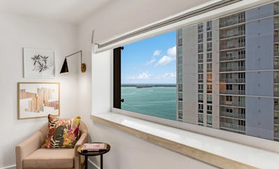 2 Queen Partial Bay View