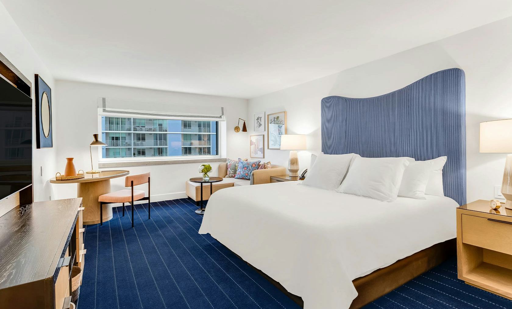 King Classic Partial Bay View