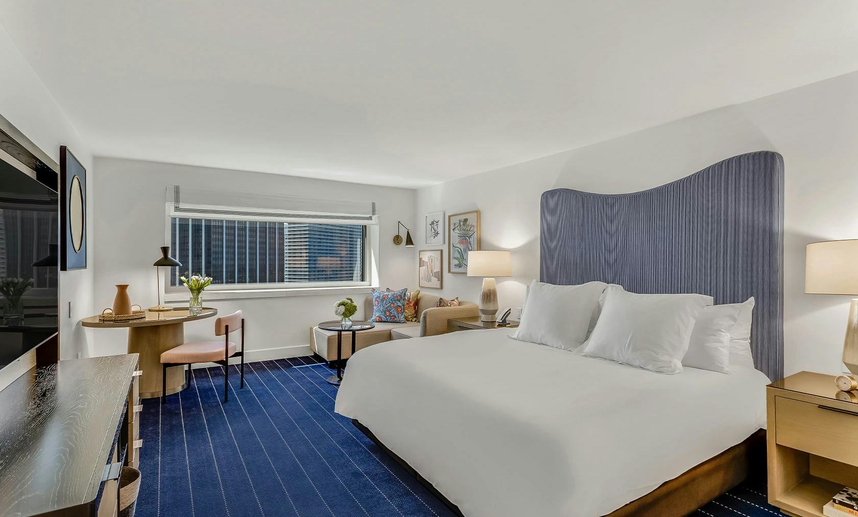 King Classic Skyline View