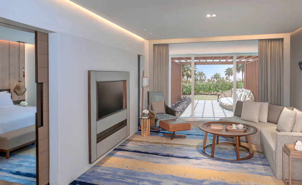 intercontinental-ras-al-khaimah-mina-al-arab-resort-and-spa-one-bedroom-suite-garden-terrace-with-club-access-01_11169