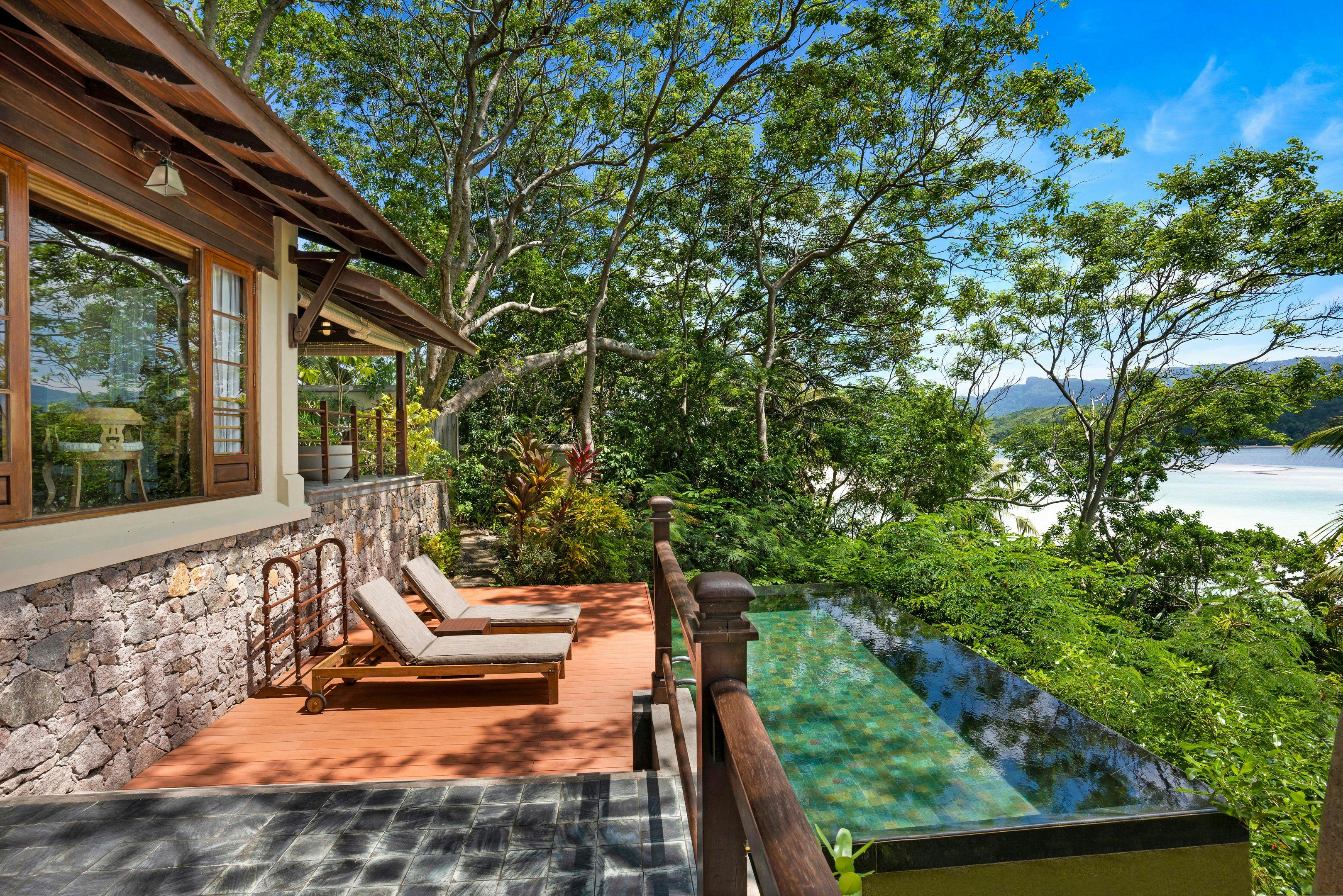 ja-enchanted-island-resort-seychelles-superior-private-pool-villa-01_5366