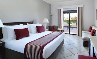 Superior Deluxe, Queen or Twin Bed, Garden View