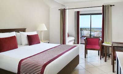 Superior Family, Queen or Twin Bed, Sea View