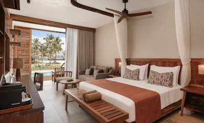 Deluxe, King Bed, Swim Up, Ocean View