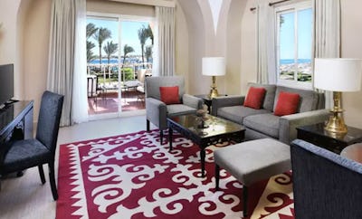 Junior Suite, Queen Bed, Side Sea view