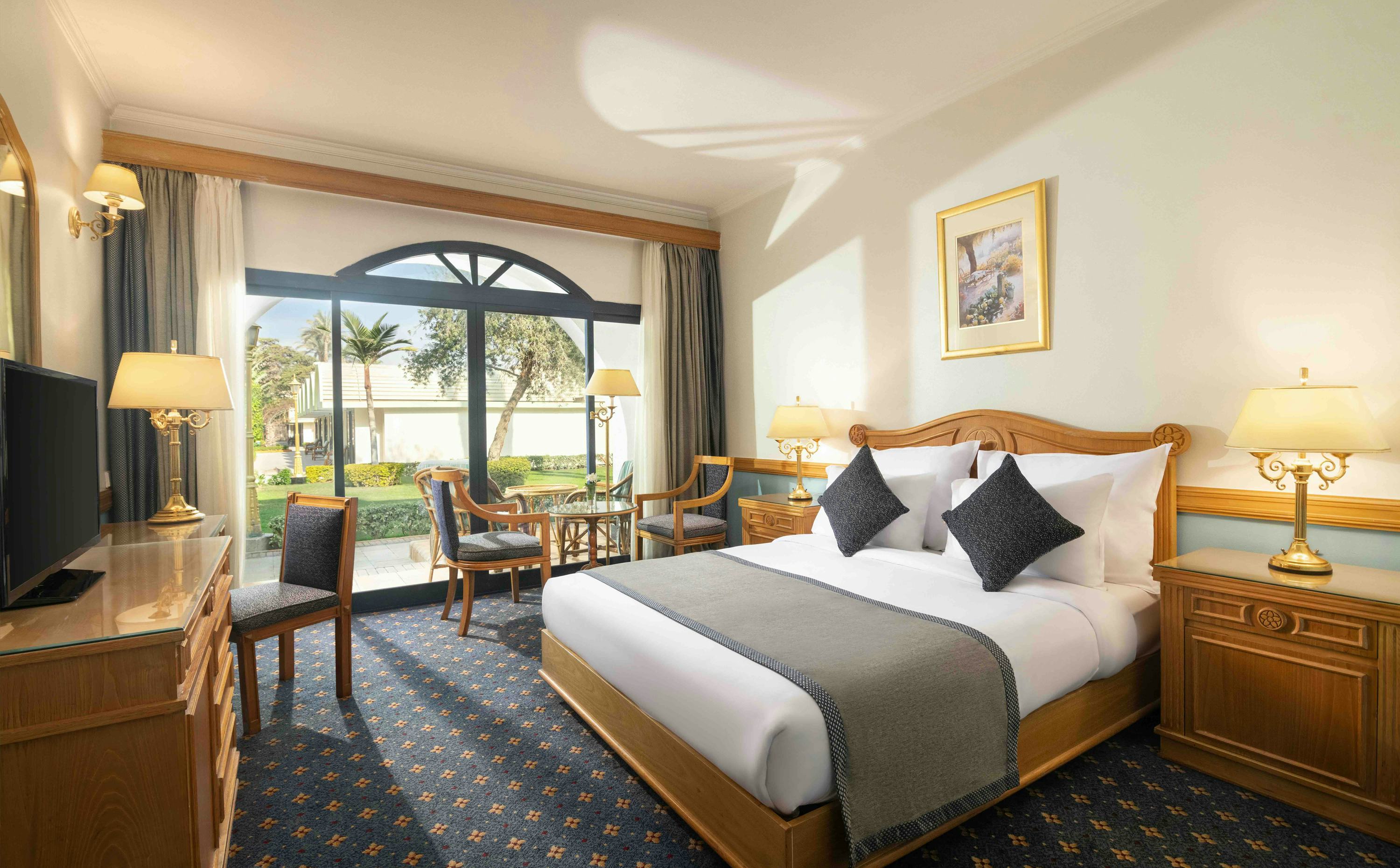 jaz-pyramids-resort-egypt-deluxe-patio-king-or-twin-bed-garden-view_1761