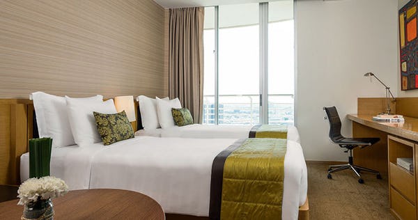 jc-kevin-sathorn-bangkok-hotel-premier-room-02_3281