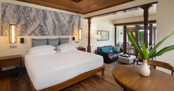 Deluxe Suites with Pool