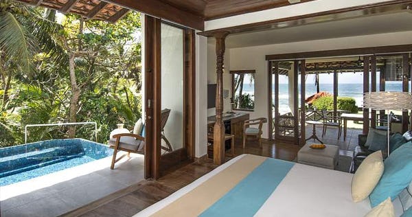 Grand Deluxe with Pool