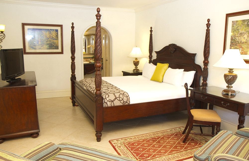 Emerald Lanai Guest Rooms