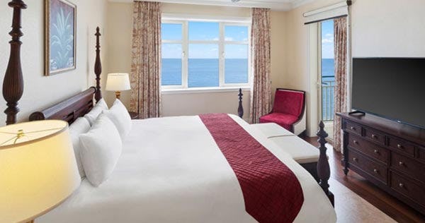 1 Bedroom Oceanfront Suite