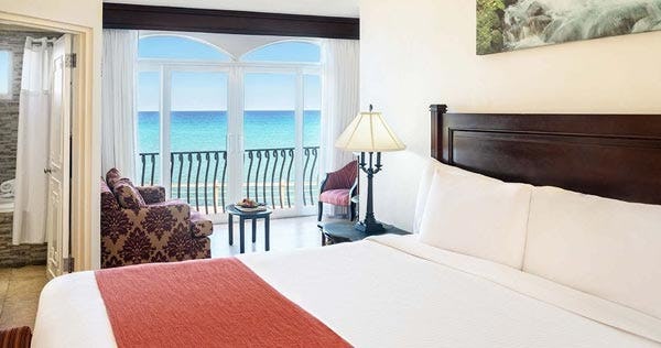jewel-paradise-cove-adult-beach-resort-and-spa-all-inclusive-oceanfront-butler-service-junior-suite_9443