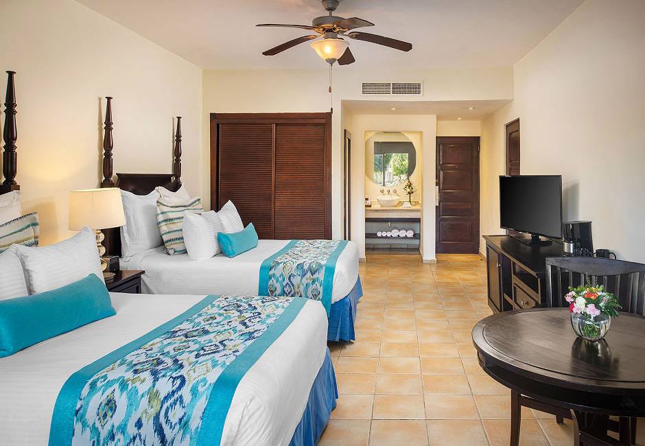 Deluxe Tropical View