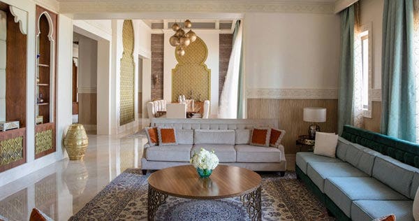 jumeirah-al-qasr-madinat-jumeirah-three-bedroom-royal-suite-02_19