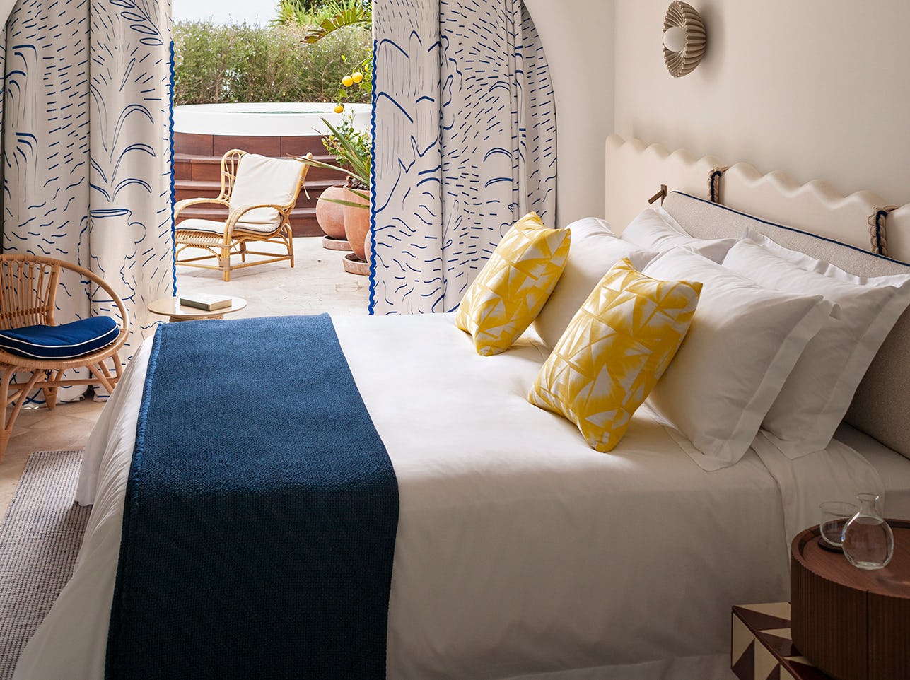 Deluxe Suite Terrace Pool Side