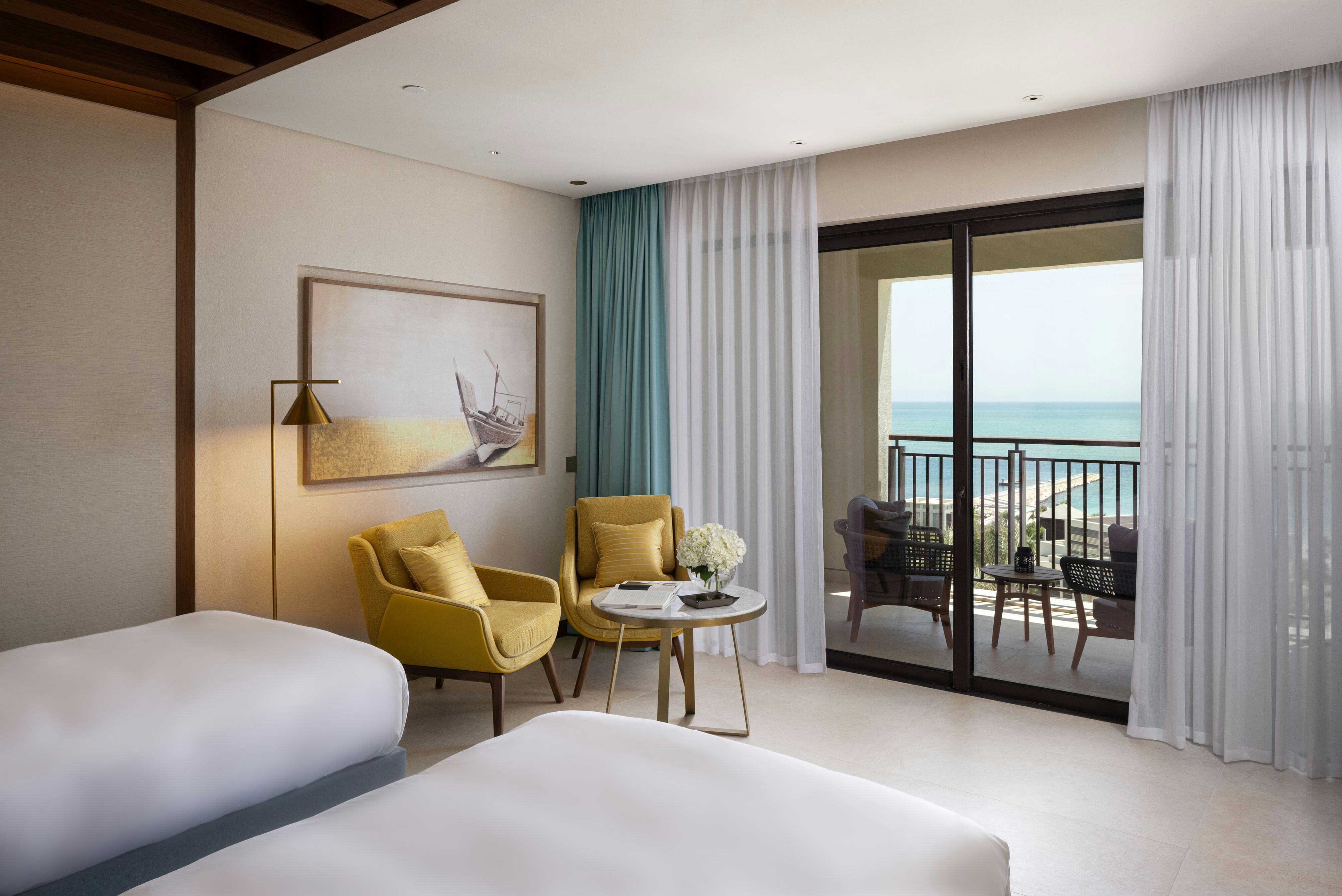jumeirah-gulf-of-bahrain-ocean-deluxe-room_11570