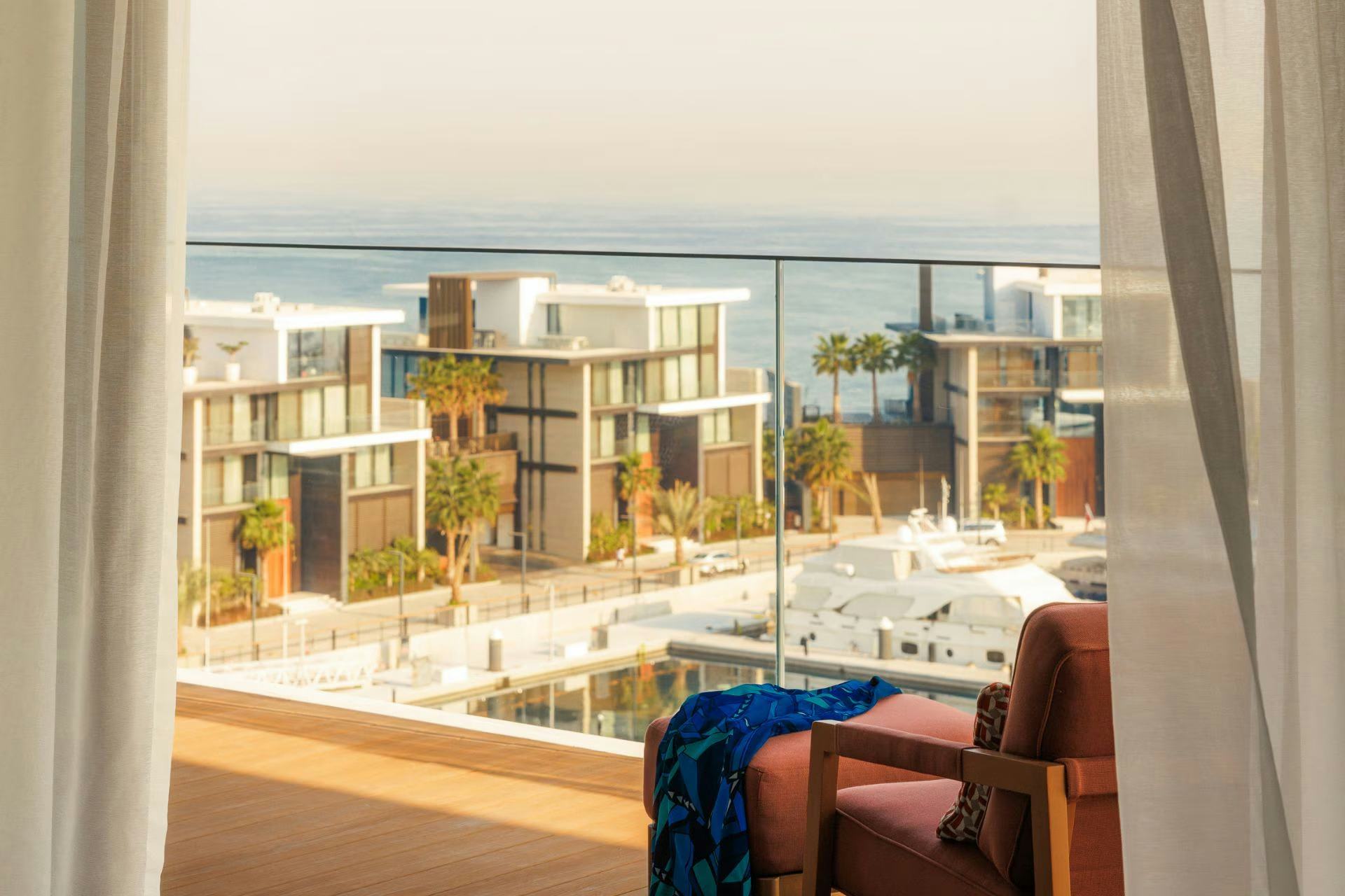 jumeirah-marsa-al-arab-dubai-marina-terrace-room_11639