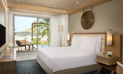 Summerhouse with Garden and Pool