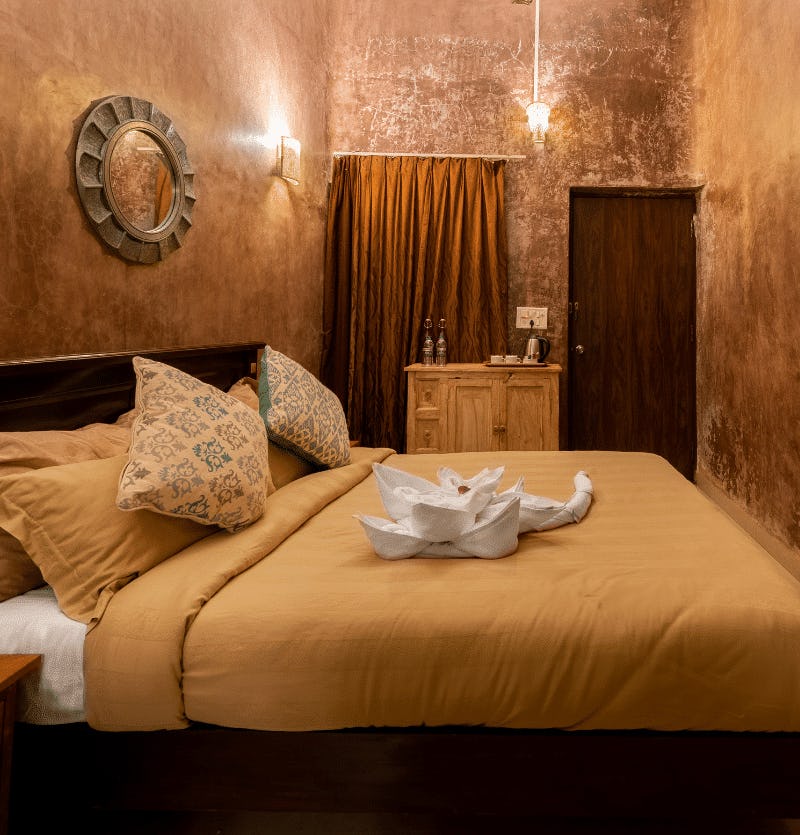 justa-morjim-beach-goa-india-superior-room-with-private-balcony-01_13146